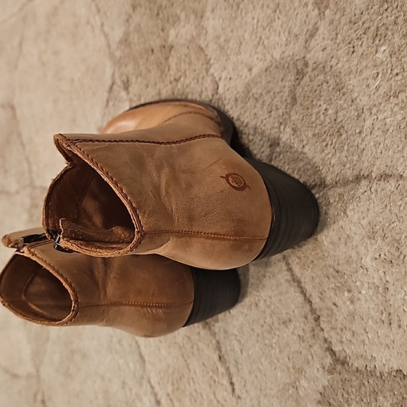 Born Michel in Tan Distressed Suede Women’s Western Chic Leather Ankle Boot - Picture 3 of 5